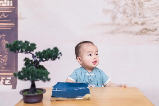 温州八个月宝宝可以吃盐吗